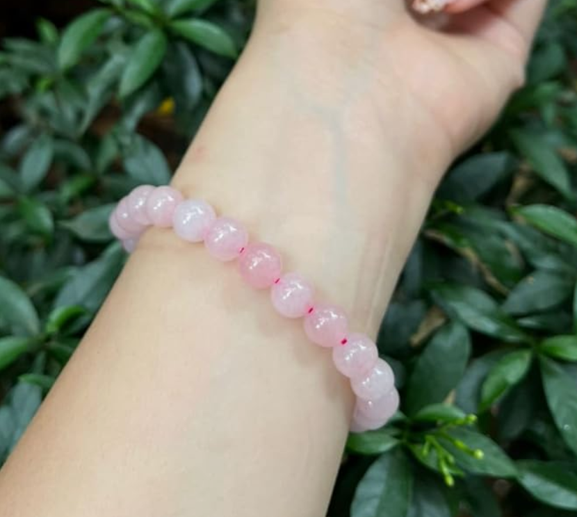 https://vastusoftware.call-astro.com/public/images/products/1722504869_roseQuartzBracelet_1.png